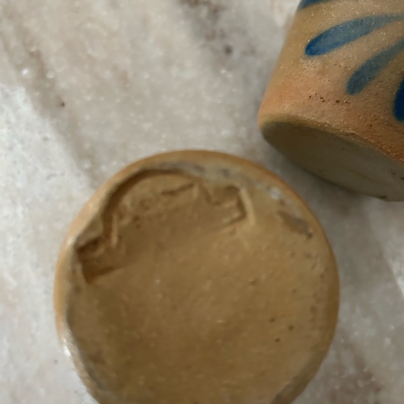 farmhouse, style cups tannish / blue print. Winter spring summer and fall. - Picture 5 of 5